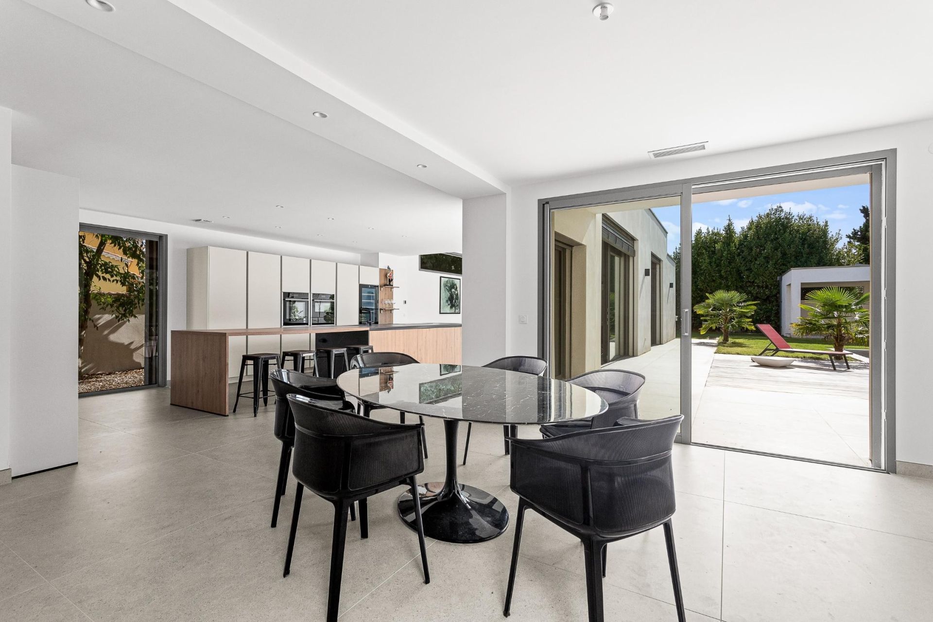 luxury villa 6 Rooms for sale on PEROLS (34470)