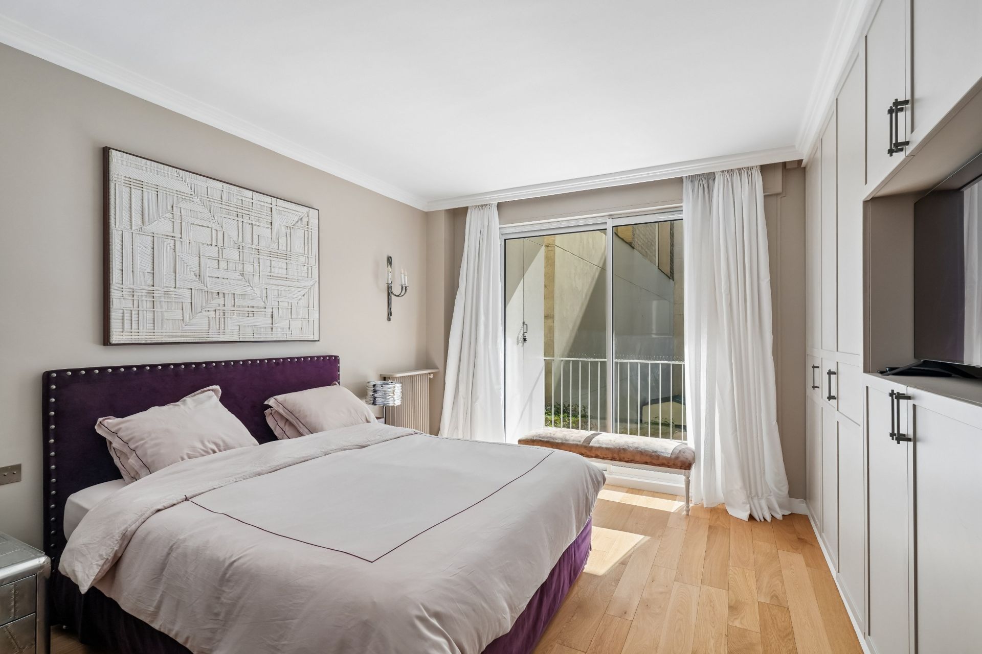 luxury apartment 5 Rooms for sale on PARIS (75016)