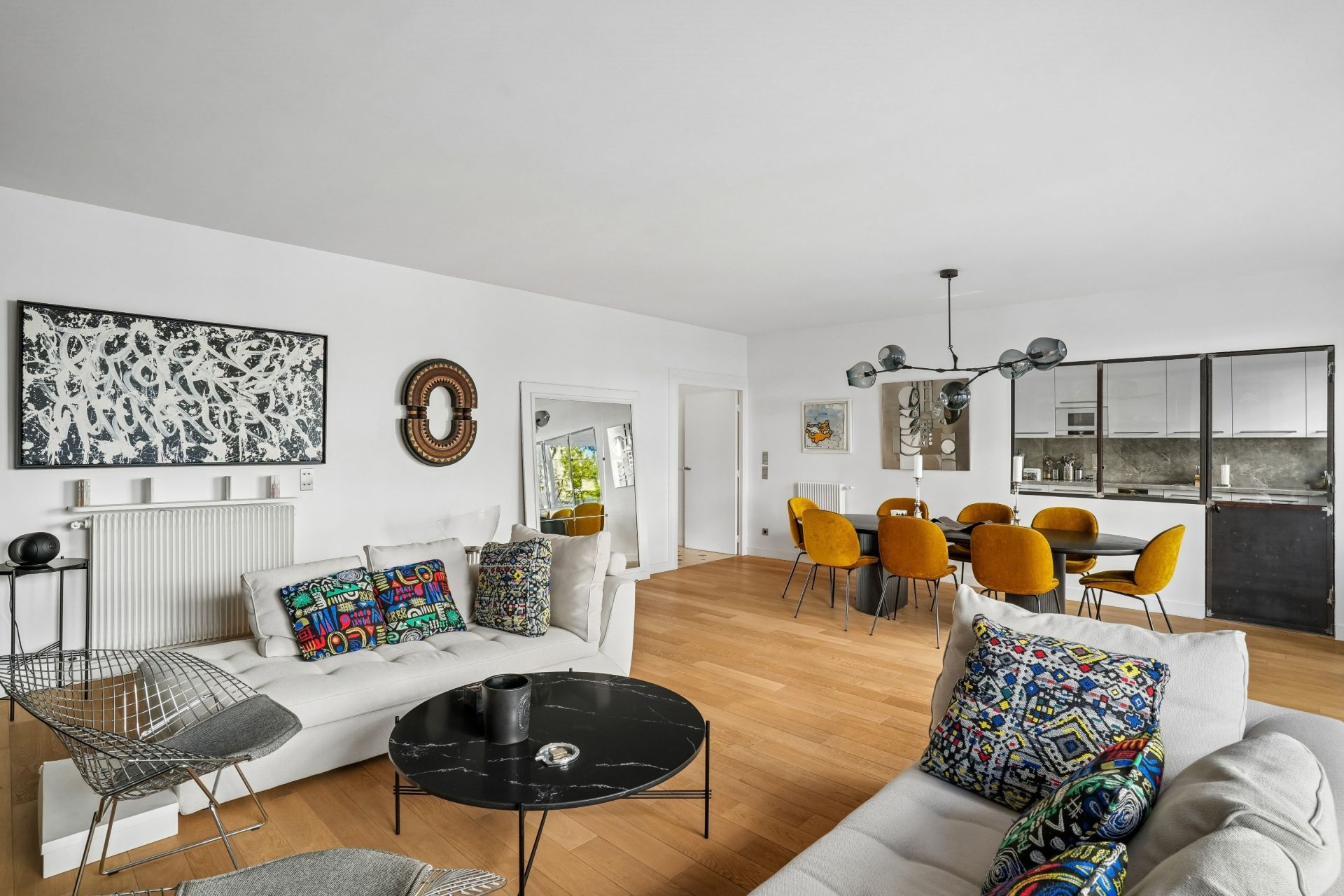 luxury apartment 5 Rooms for sale on PARIS (75016)