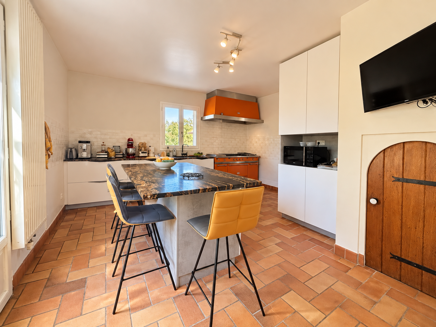 luxury house 10 Rooms for sale on MARCILLY EN VILLETTE (45240)