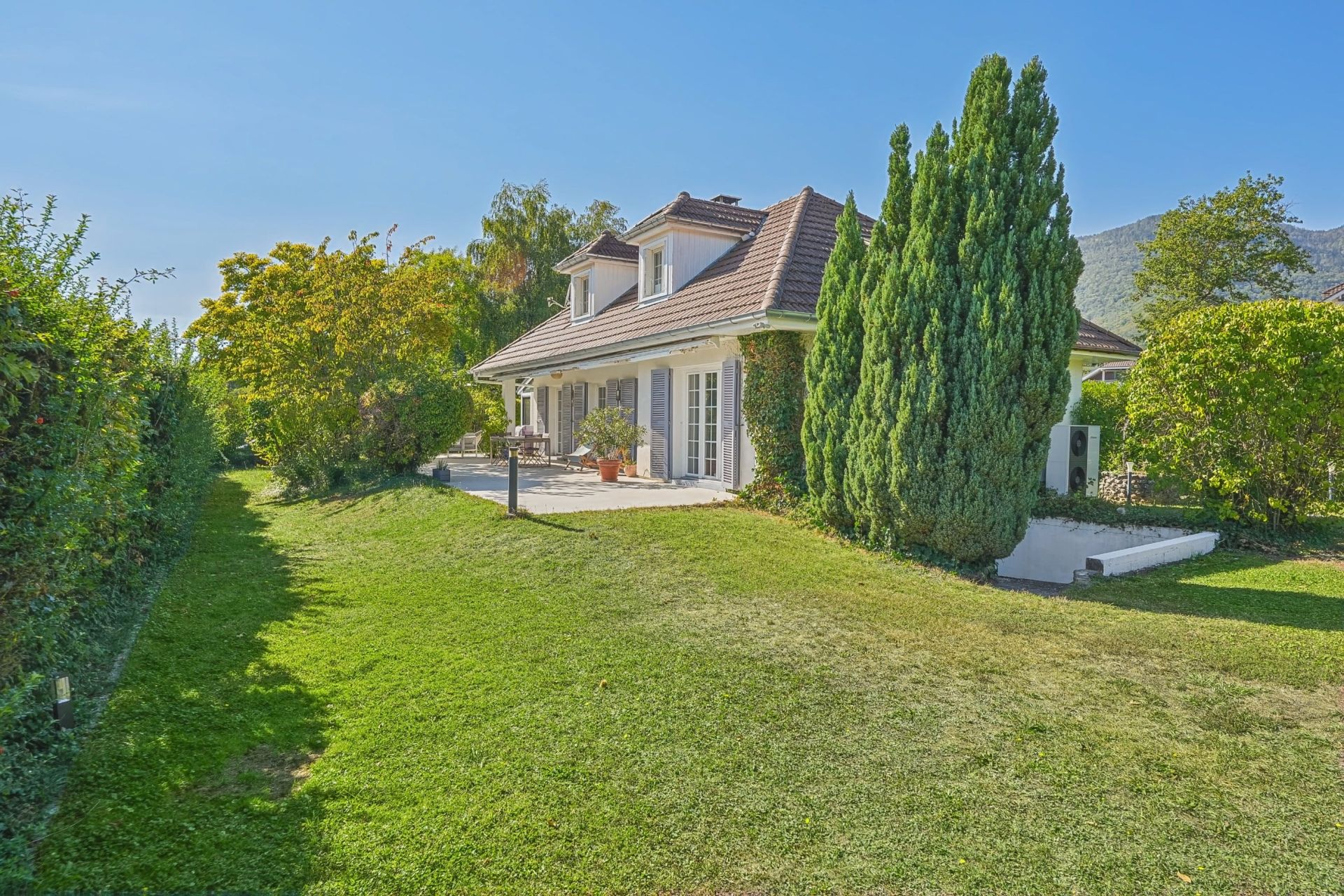 maison de luxe 8 Pièces en vente sur DIVONNE LES BAINS (01220)