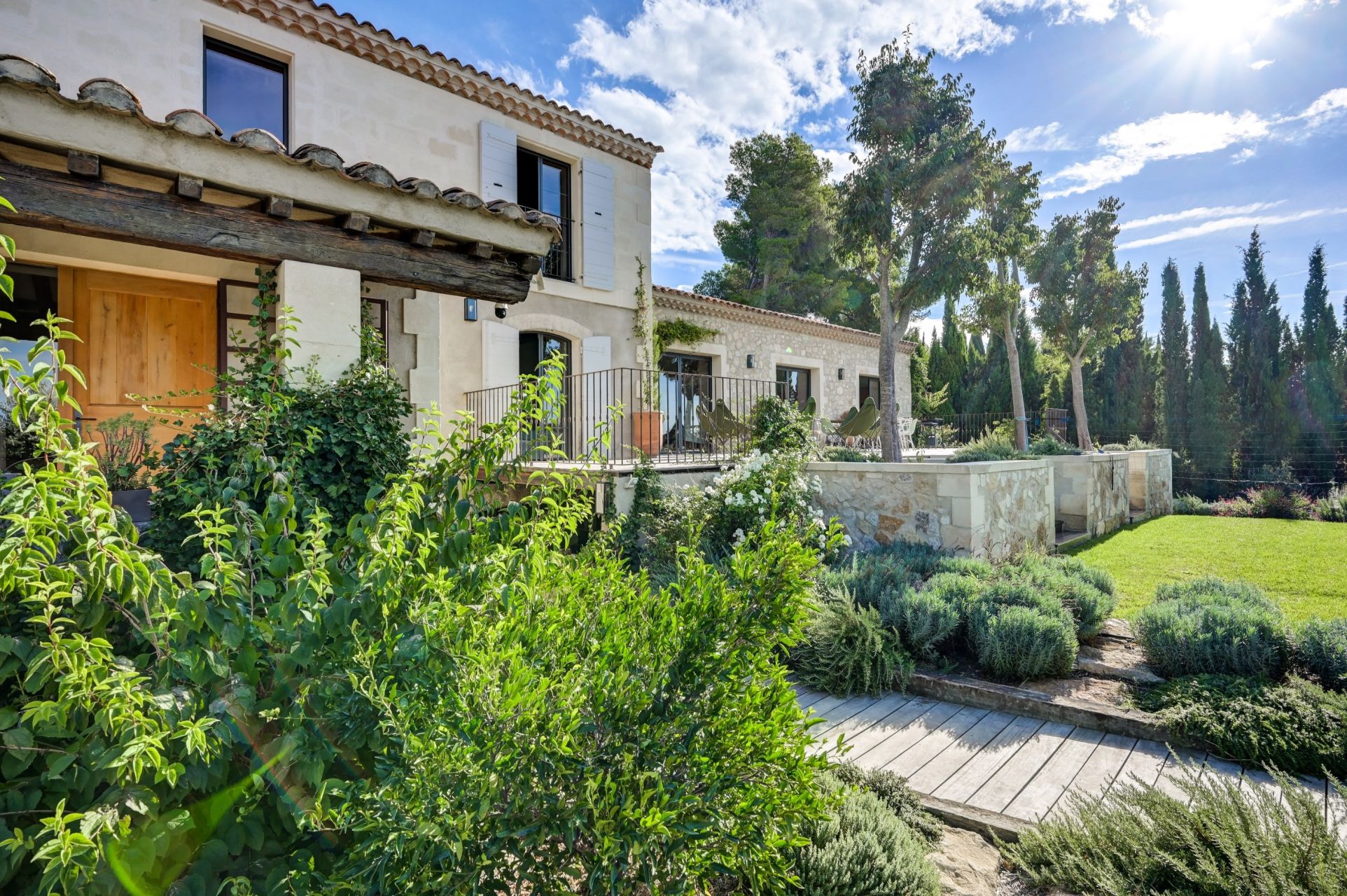 luxury house 12 Rooms for sale on MAUSSANE LES ALPILLES (13520)