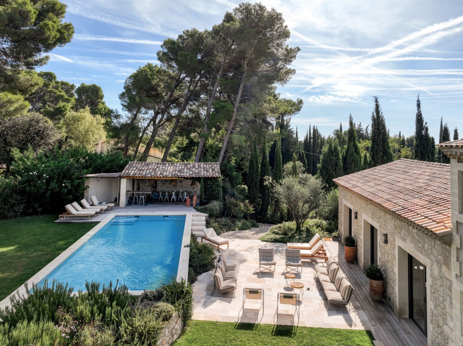 luxury house 12 Rooms for sale on MAUSSANE LES ALPILLES (13520)
