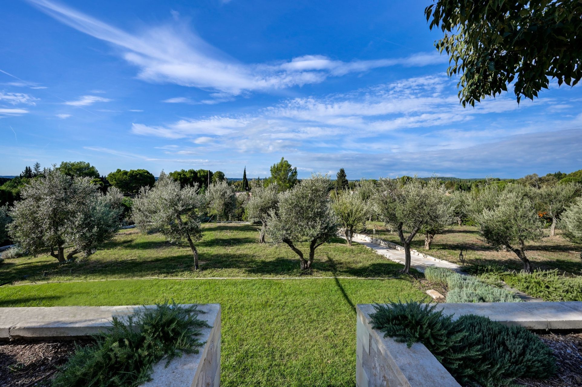 luxury house 12 Rooms for sale on MAUSSANE LES ALPILLES (13520)