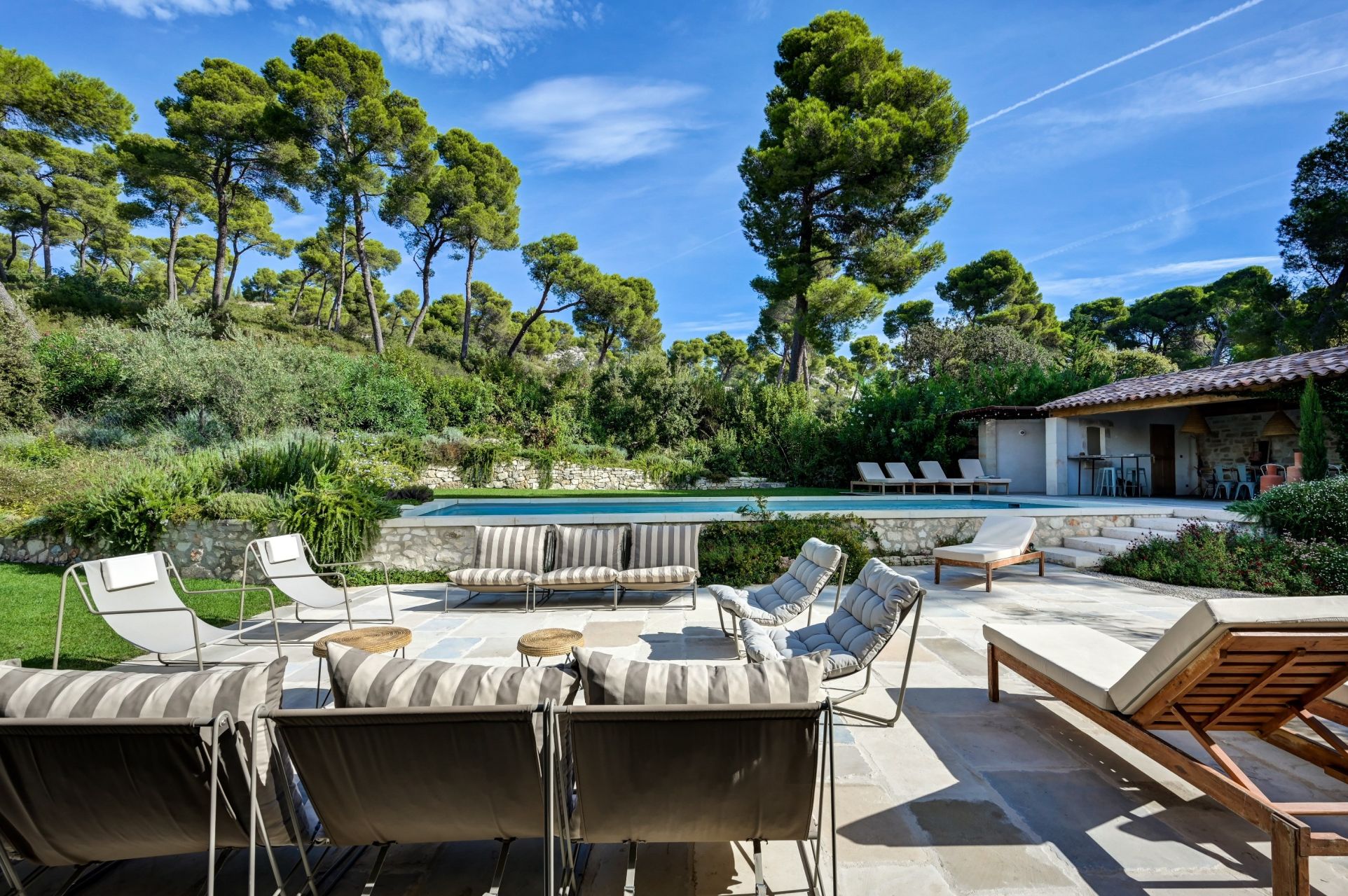luxury house 12 Rooms for sale on MAUSSANE LES ALPILLES (13520)