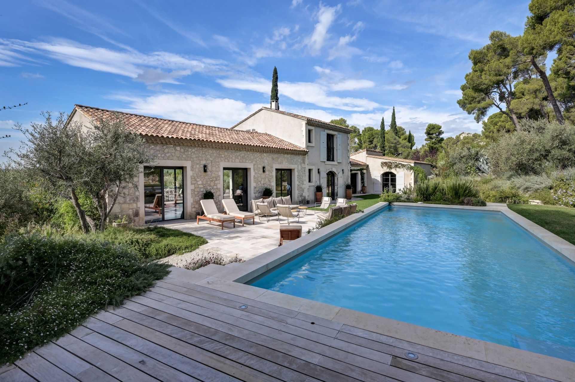 luxury house 12 Rooms for sale on MAUSSANE LES ALPILLES (13520)