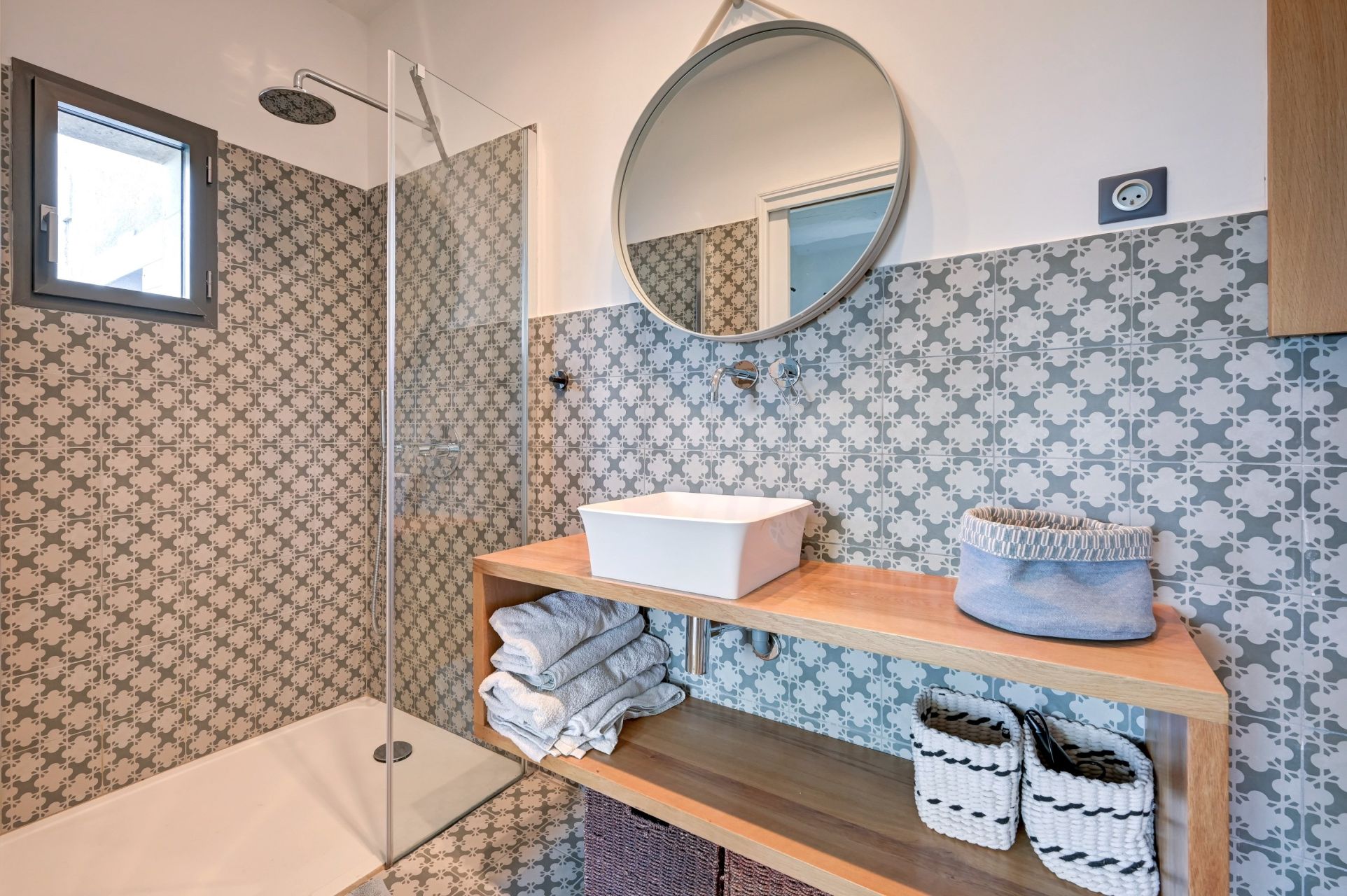 luxury house 12 Rooms for sale on MAUSSANE LES ALPILLES (13520)