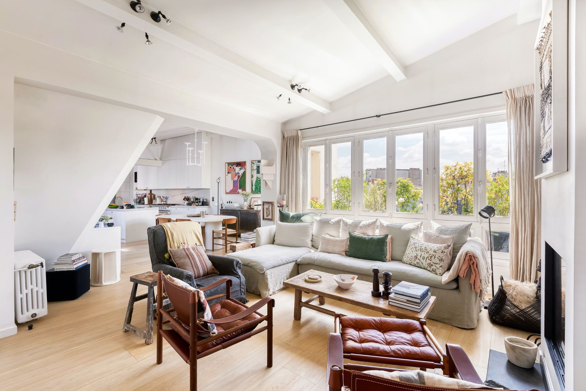 luxury apartment 6 Rooms for sale on PARIS (75007)