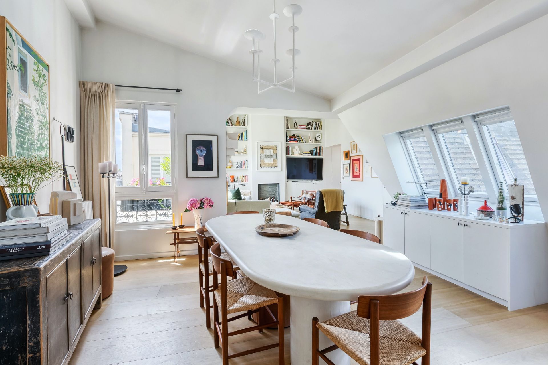 luxury apartment 6 Rooms for sale on PARIS (75007)
