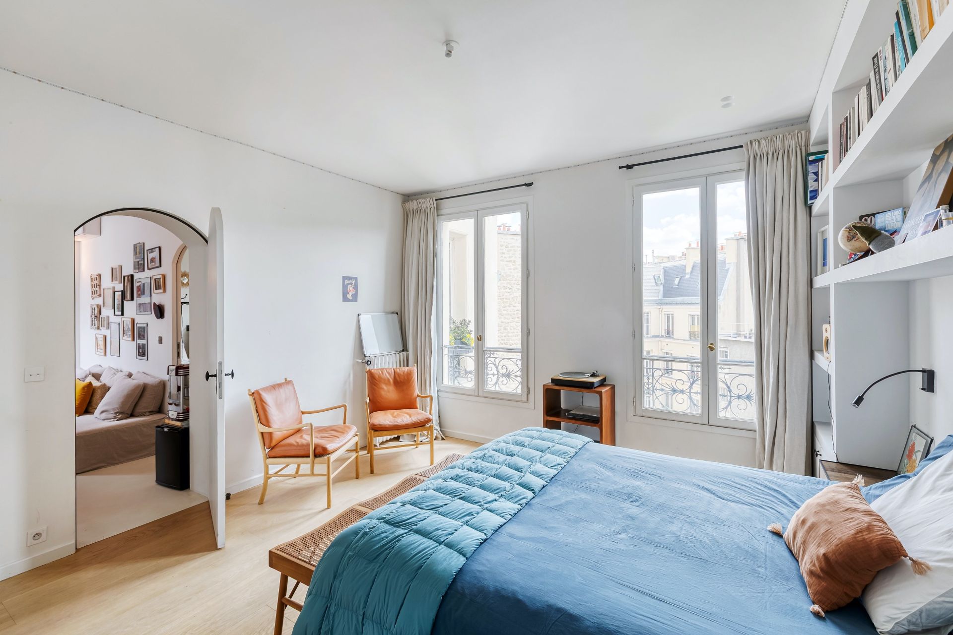luxury apartment 6 Rooms for sale on PARIS (75007)