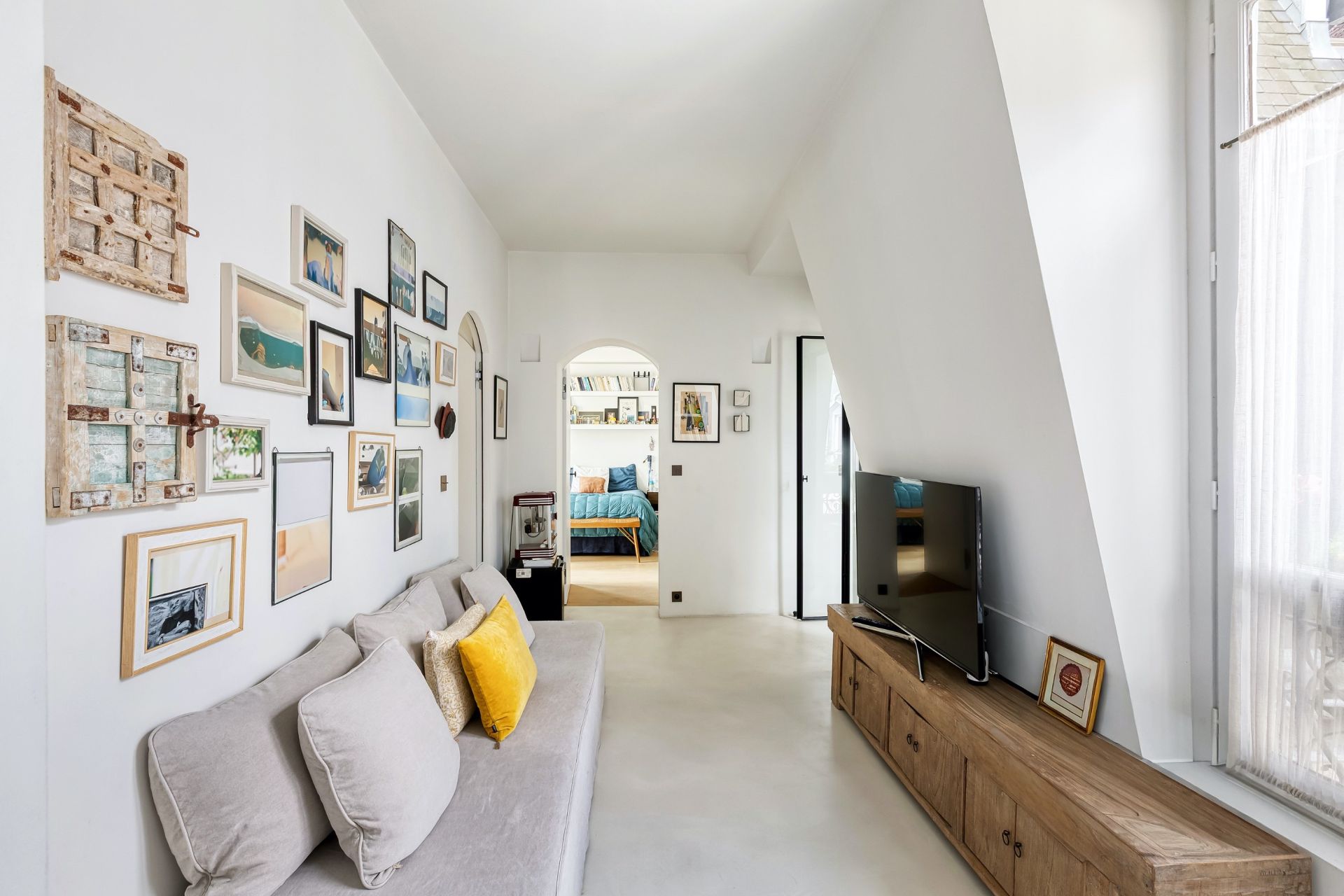 luxury apartment 6 Rooms for sale on PARIS (75007)