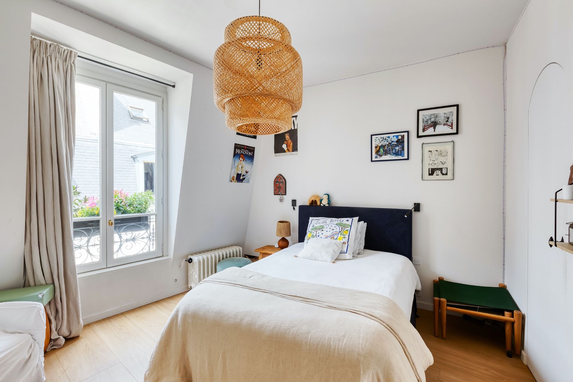 luxury apartment 6 Rooms for sale on PARIS (75007)