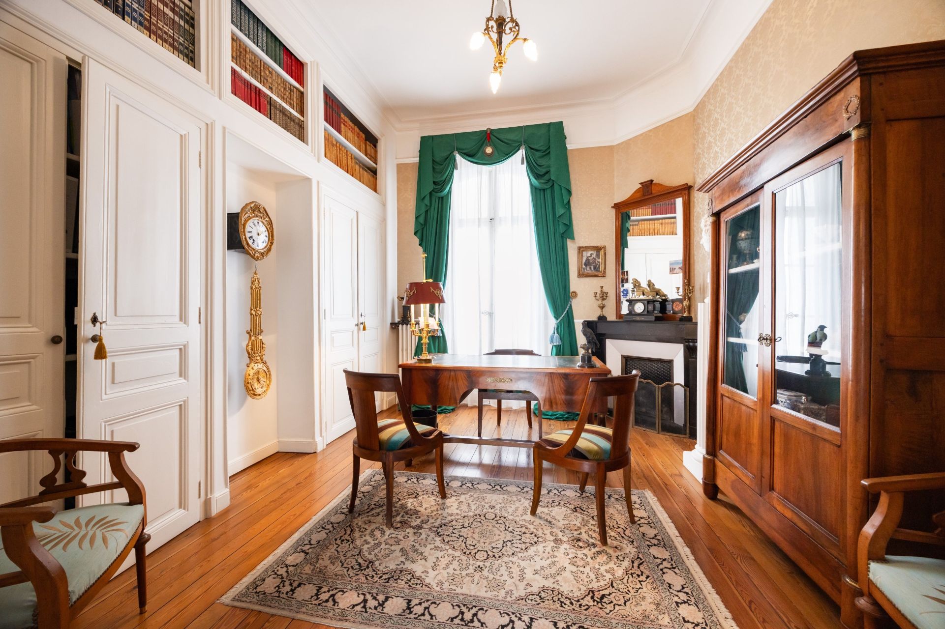 luxury house 6 Rooms for sale on PERPIGNAN (66000)