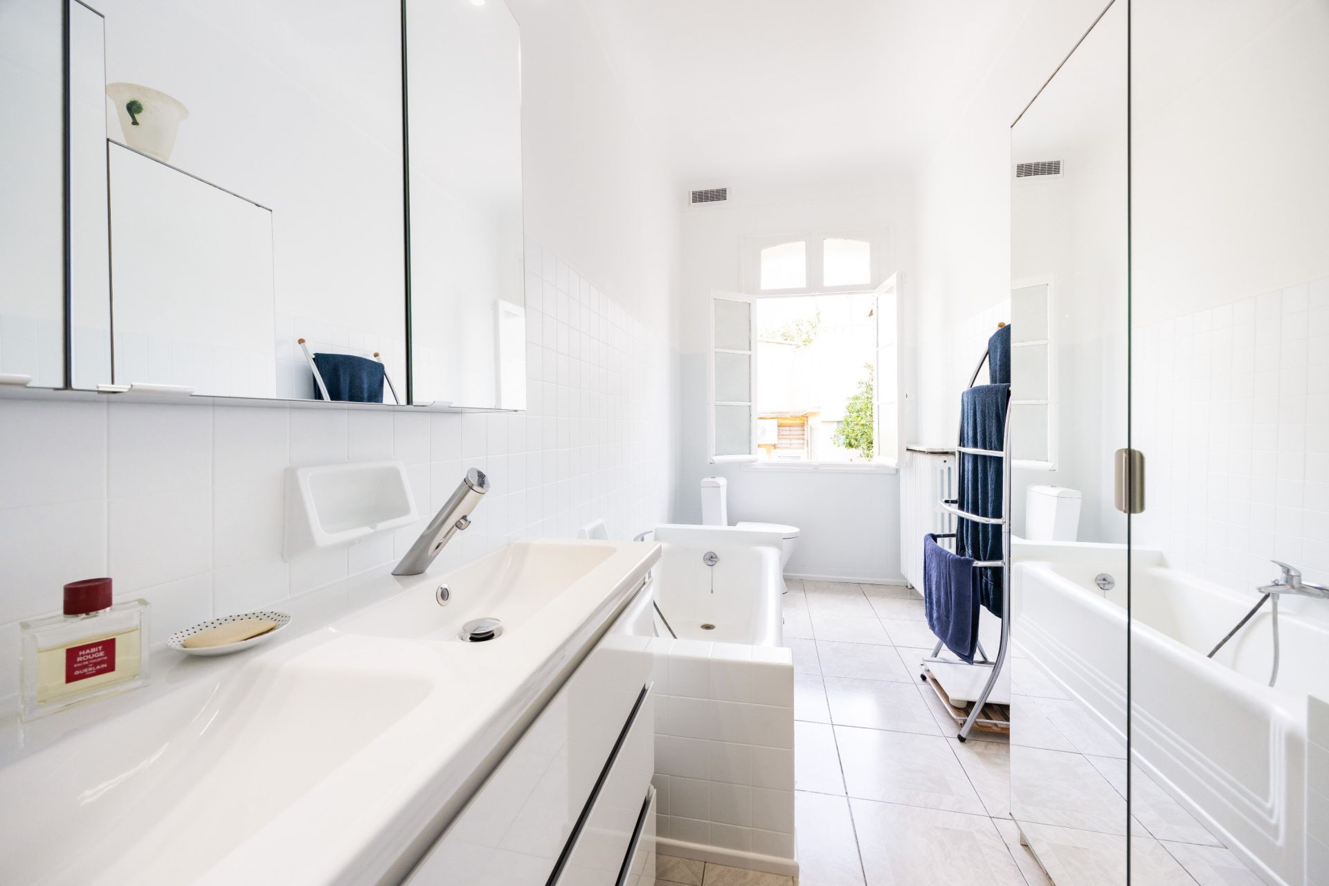 luxury house 6 Rooms for sale on PERPIGNAN (66000)