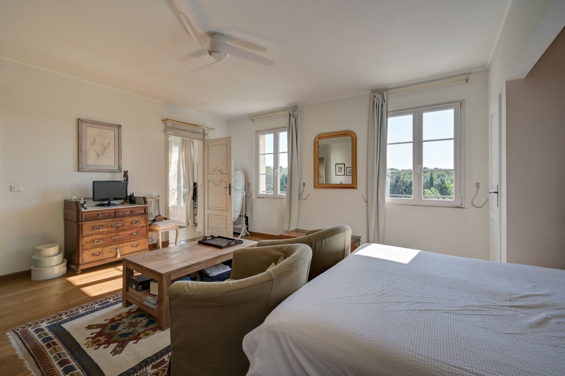 luxury house 8 Rooms for sale on CABRIES (13480)