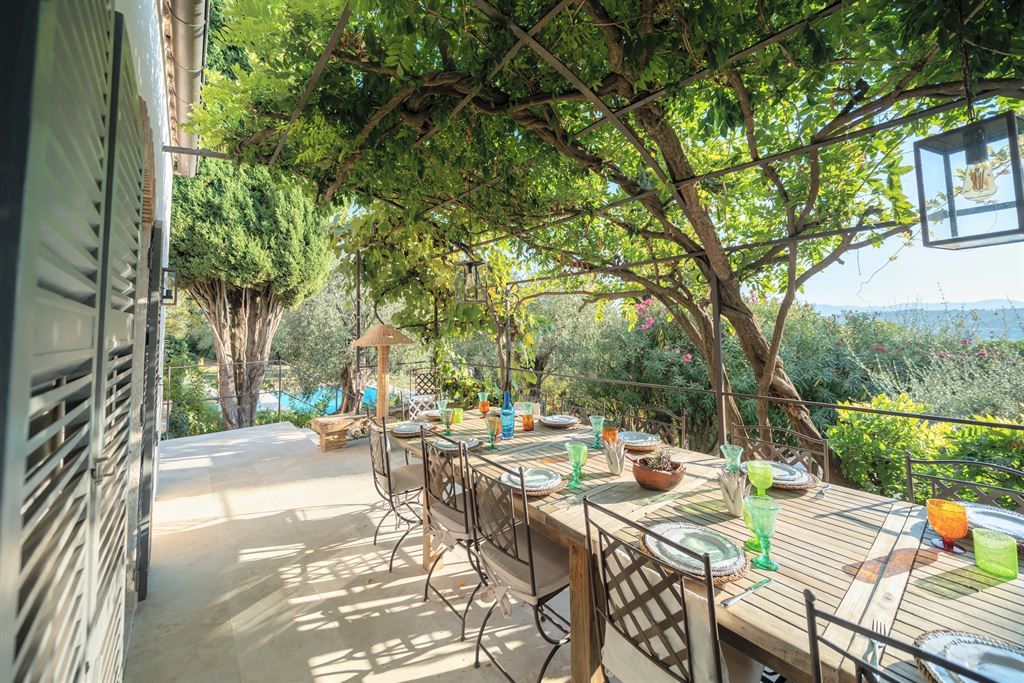 maison provençale de luxe 8 Pièces en vente sur PLASCASSIER (06130)