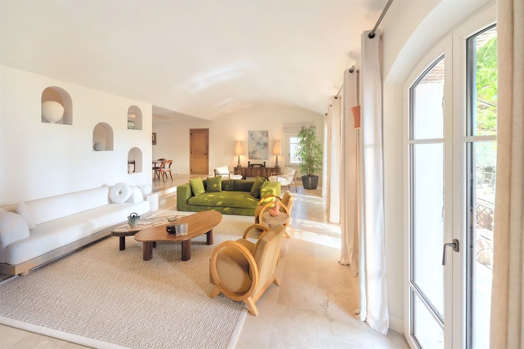 maison provençale de luxe 8 Pièces en vente sur PLASCASSIER (06130)