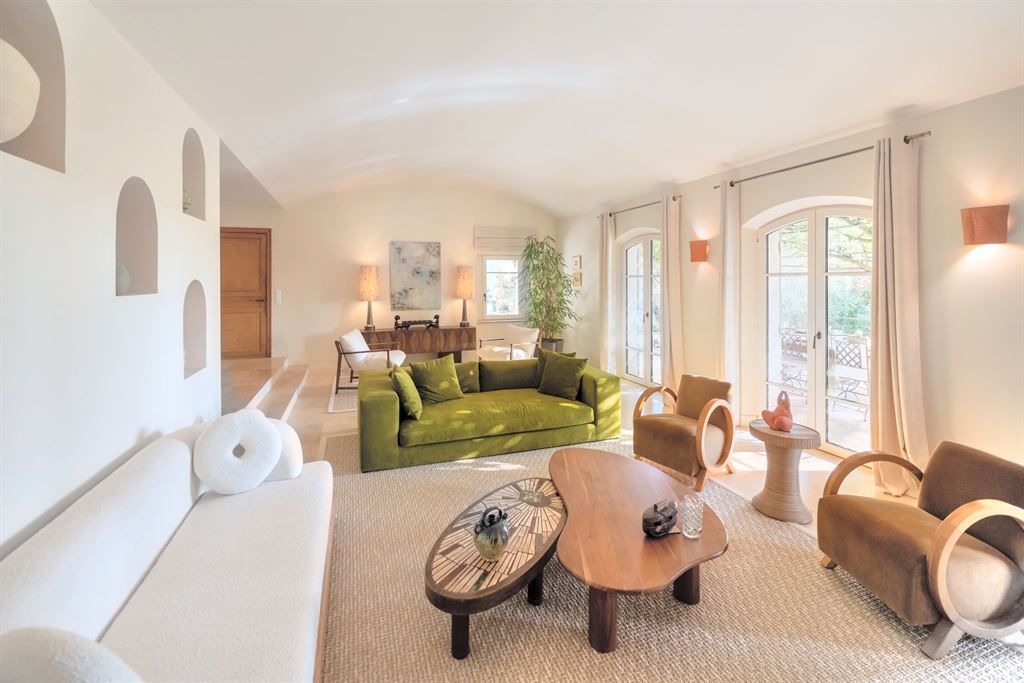 maison provençale de luxe 8 Pièces en vente sur PLASCASSIER (06130)