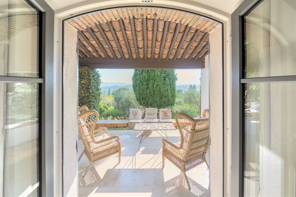 maison provençale de luxe 8 Pièces en vente sur PLASCASSIER (06130)