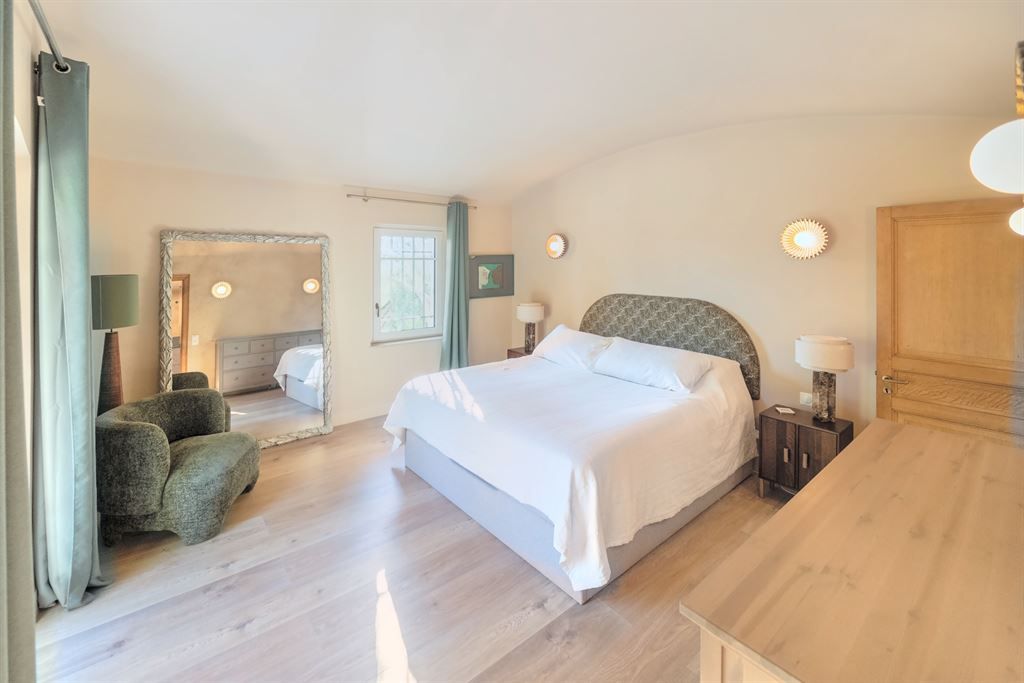 maison provençale de luxe 8 Pièces en vente sur PLASCASSIER (06130)