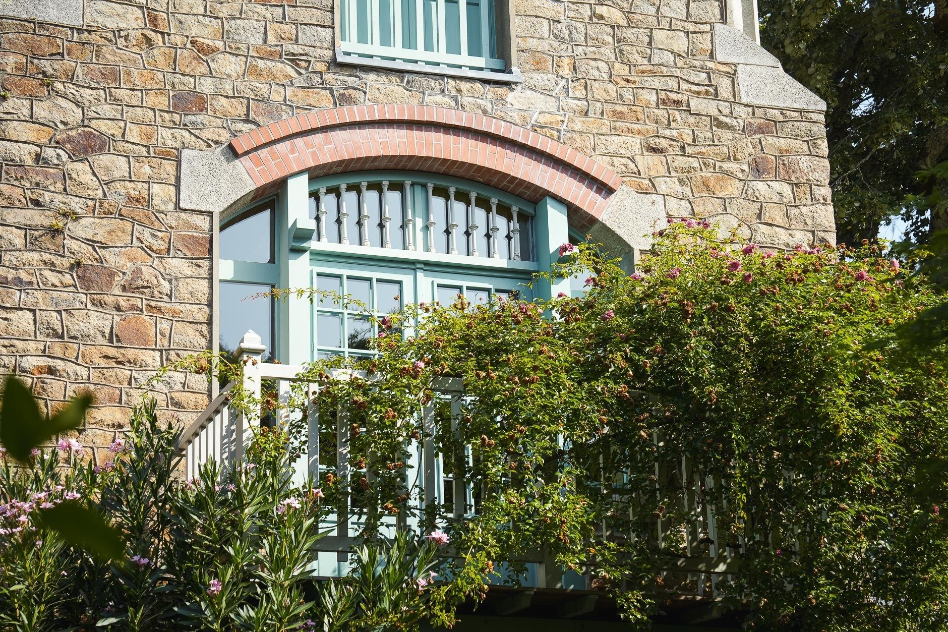 luxury house 9 Rooms for sale on ARRADON (56610)