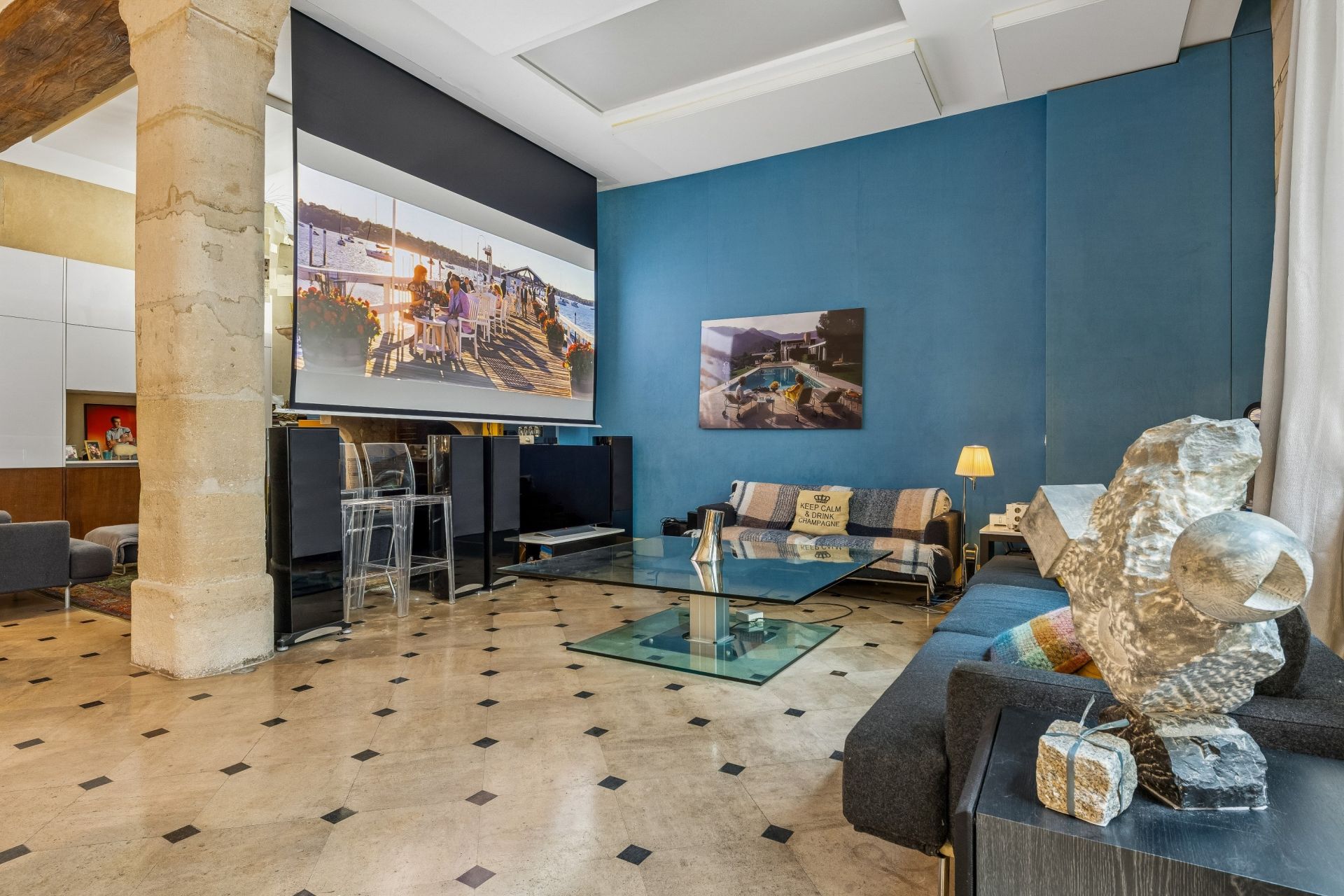 luxury apartment 5 Rooms for sale on PARIS (75004)