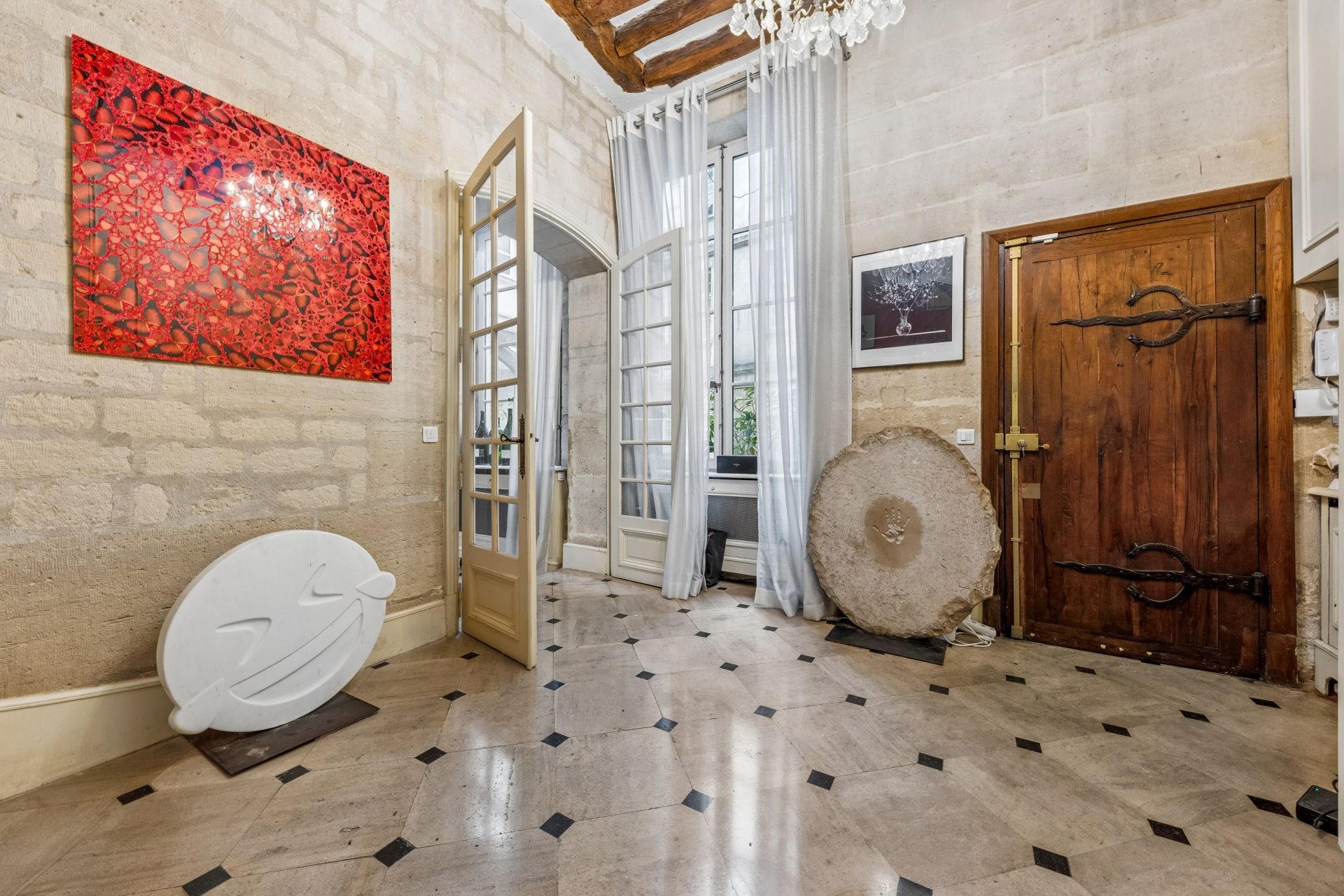 luxury apartment 5 Rooms for sale on PARIS (75004)