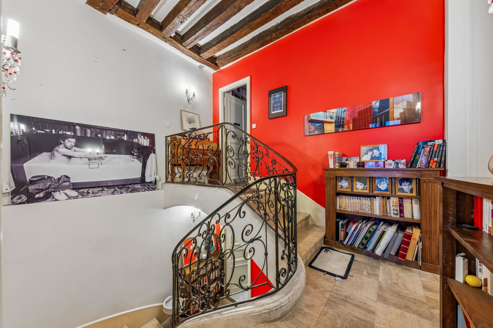 luxury apartment 5 Rooms for sale on PARIS (75004)