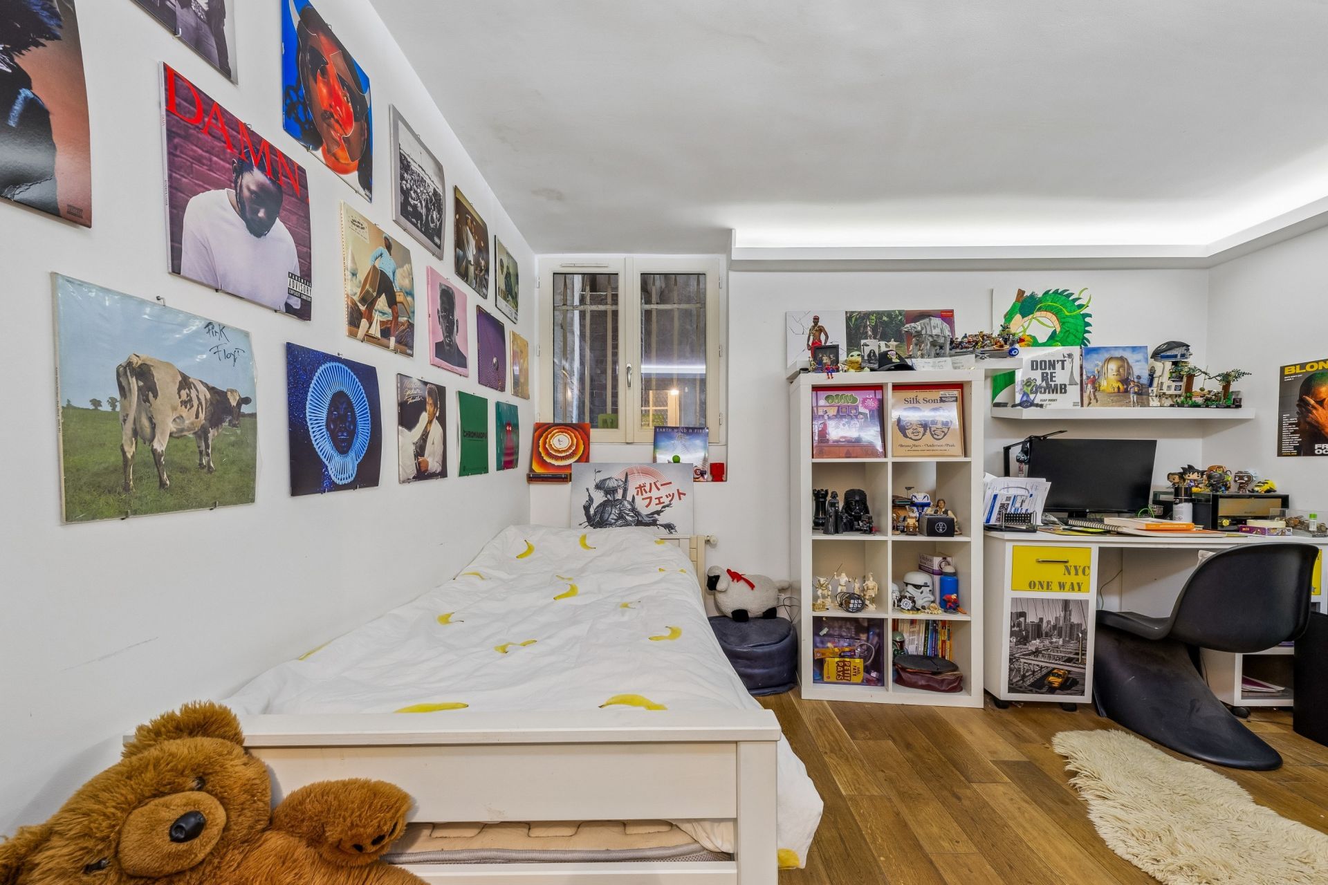 luxury apartment 5 Rooms for sale on PARIS (75004)