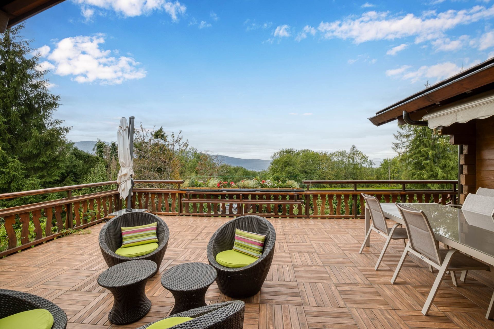 luxury chalet 8 Rooms for sale on TALLOIRES MONTMIN (74290)