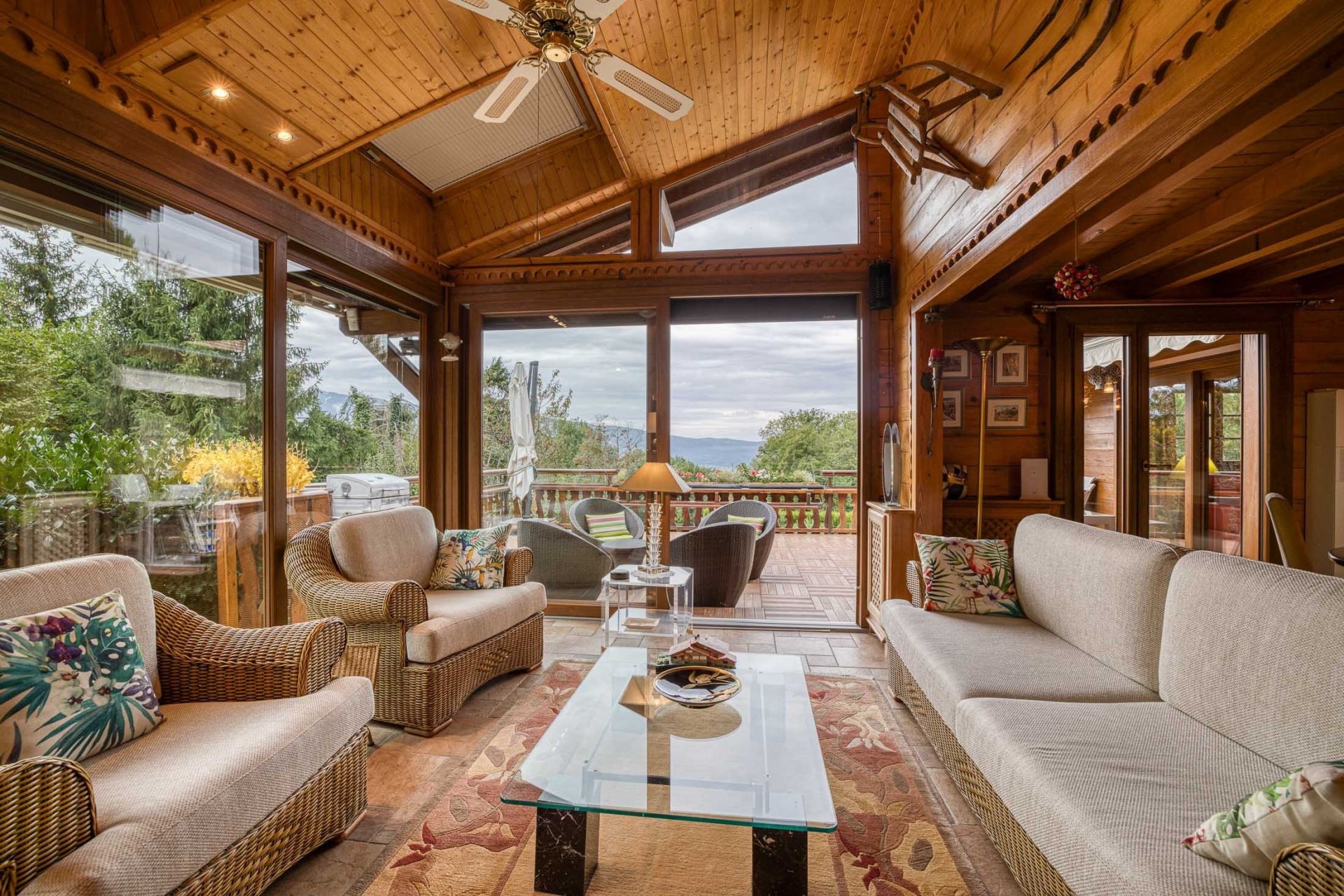 luxury chalet 8 Rooms for sale on TALLOIRES MONTMIN (74290)