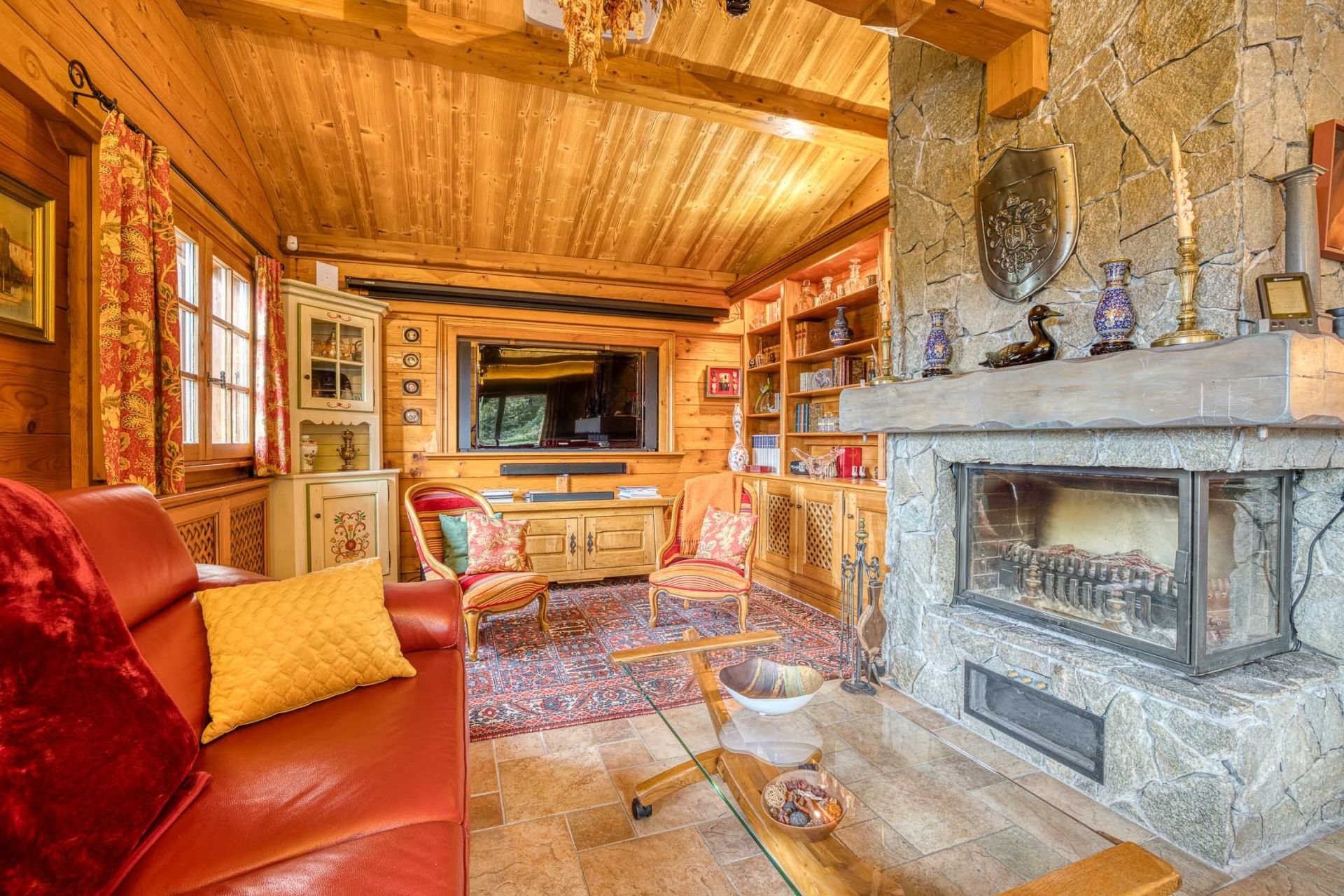 luxury chalet 8 Rooms for sale on TALLOIRES MONTMIN (74290)