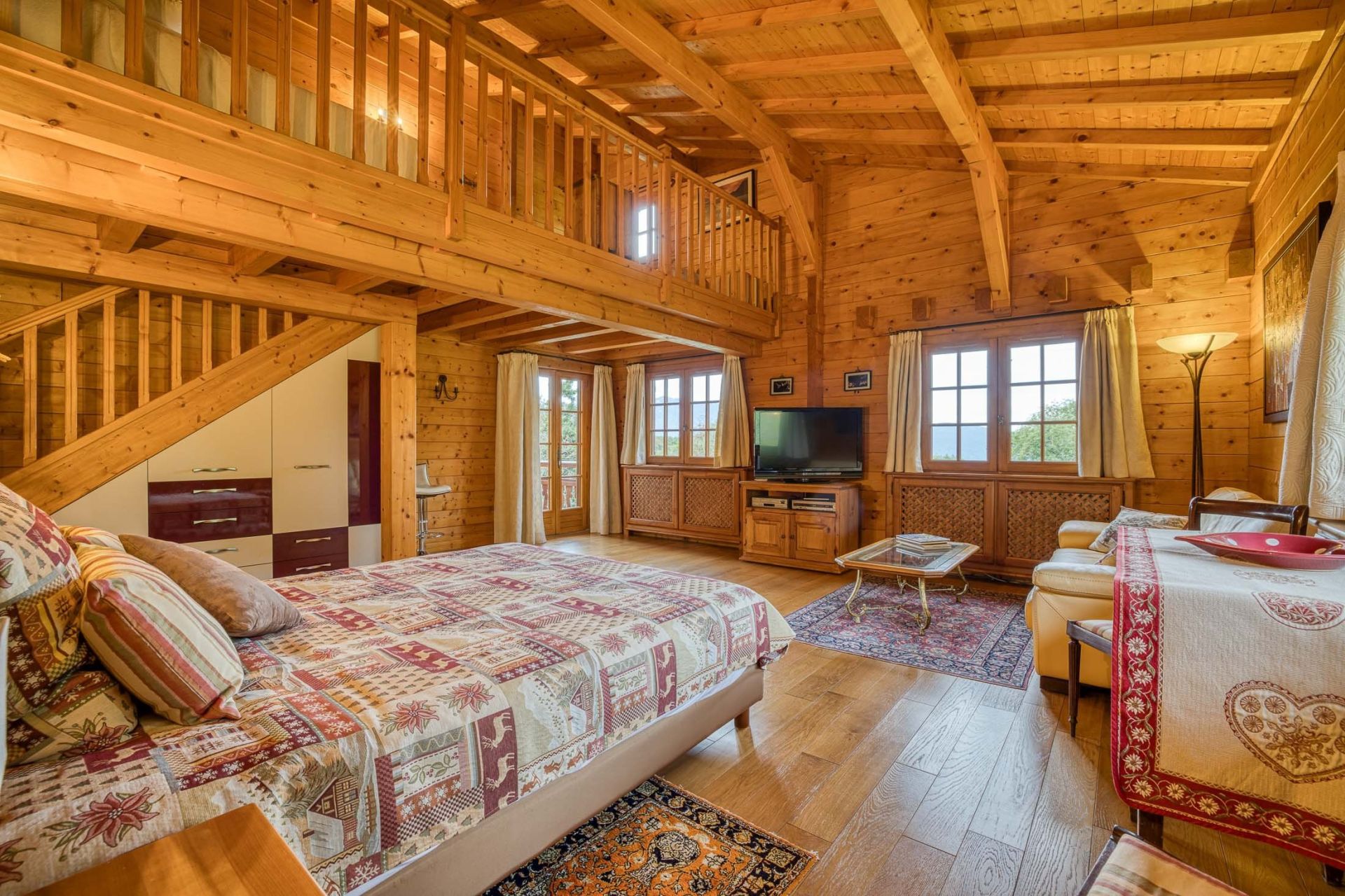 luxury chalet 8 Rooms for sale on TALLOIRES MONTMIN (74290)