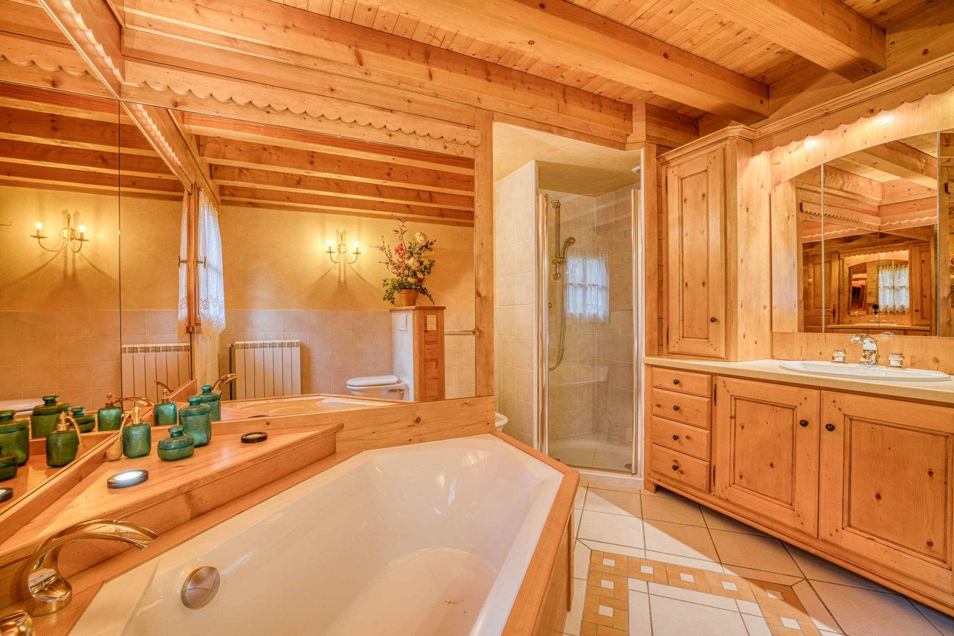 luxury chalet 8 Rooms for sale on TALLOIRES MONTMIN (74290)
