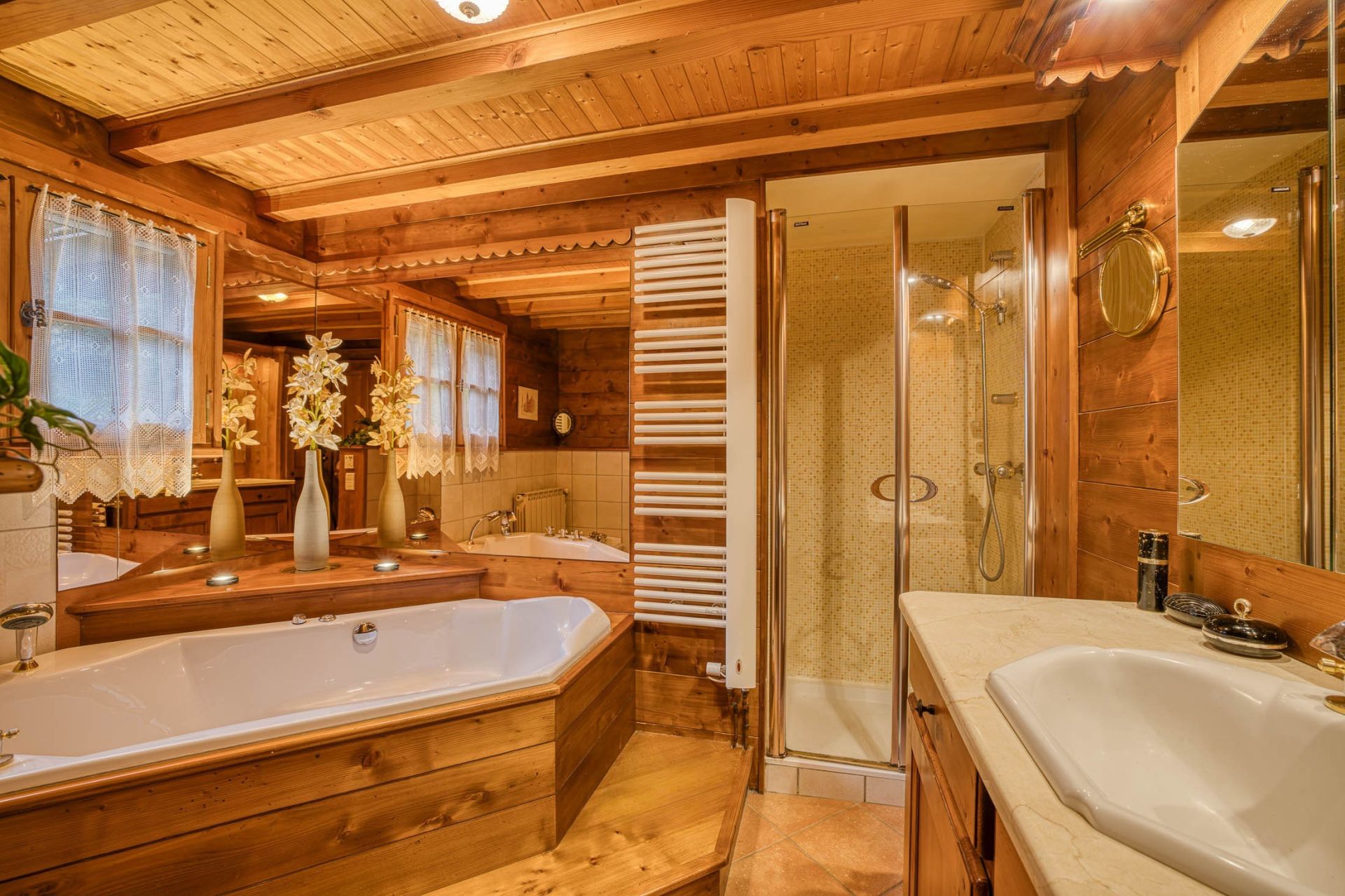 luxury chalet 8 Rooms for sale on TALLOIRES MONTMIN (74290)
