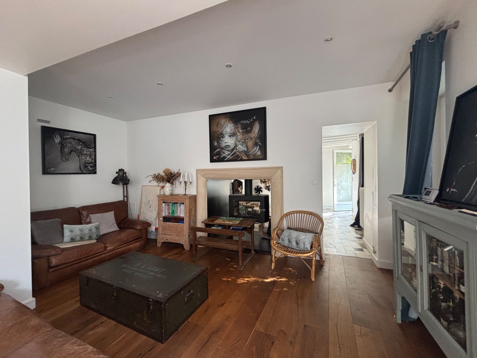 luxury house 6 Rooms for sale on CREULLY SUR SEULLES (14480)