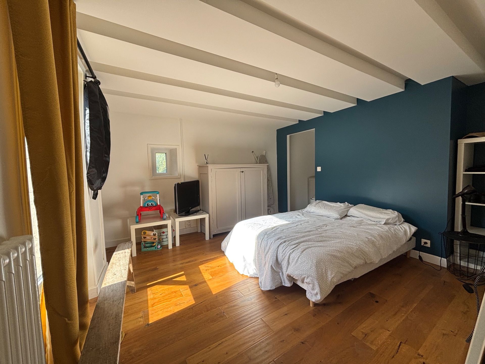 luxury house 6 Rooms for sale on CREULLY SUR SEULLES (14480)