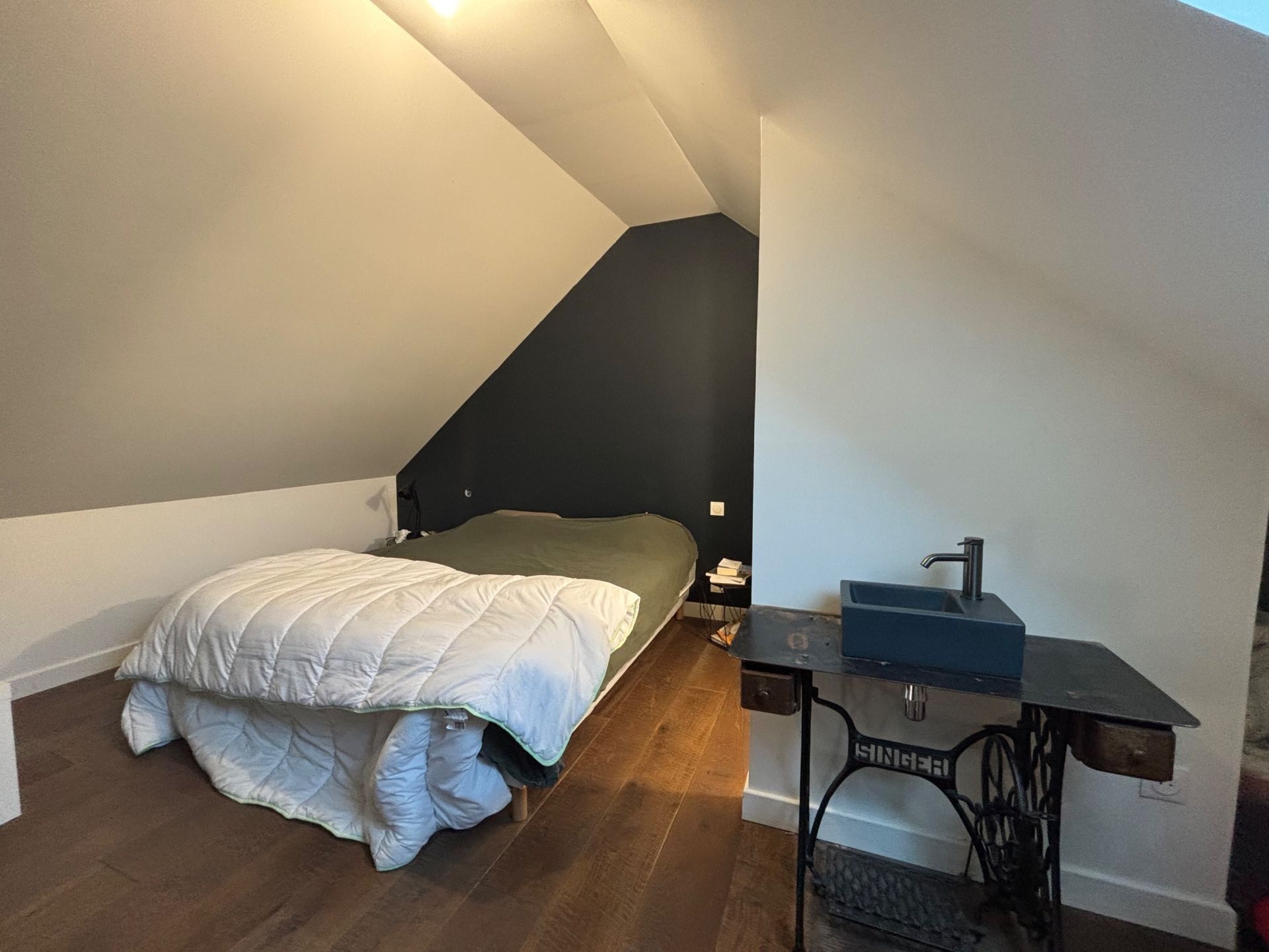 luxury house 6 Rooms for sale on CREULLY SUR SEULLES (14480)