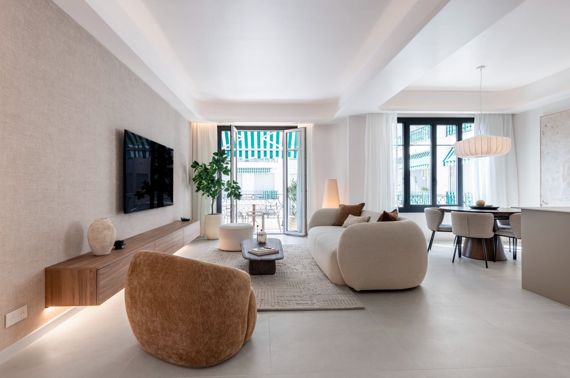 luxury apartment 3 Rooms for sale on NICE (06000)