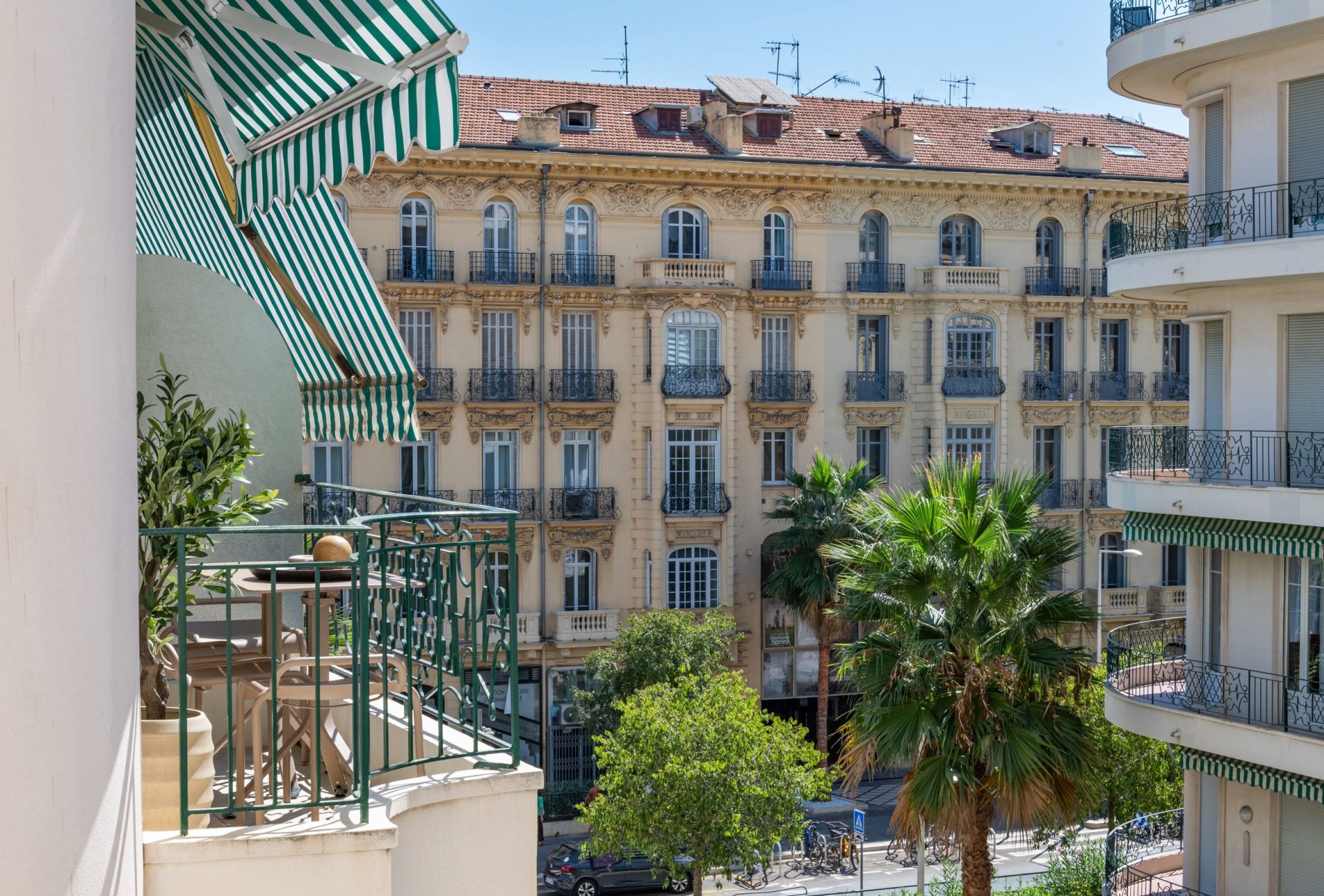 luxury apartment 3 Rooms for sale on NICE (06000)