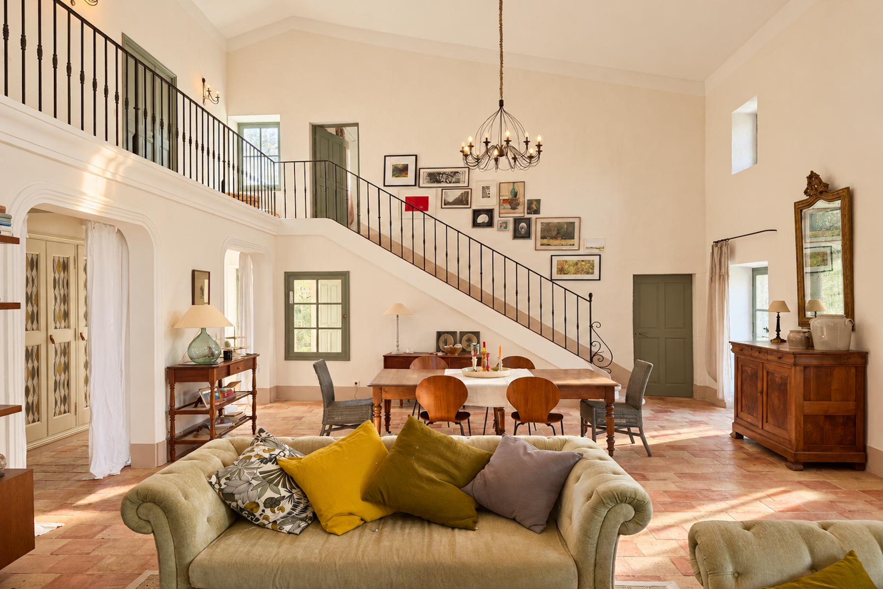mas 10 Rooms for sale on UZES (30700)