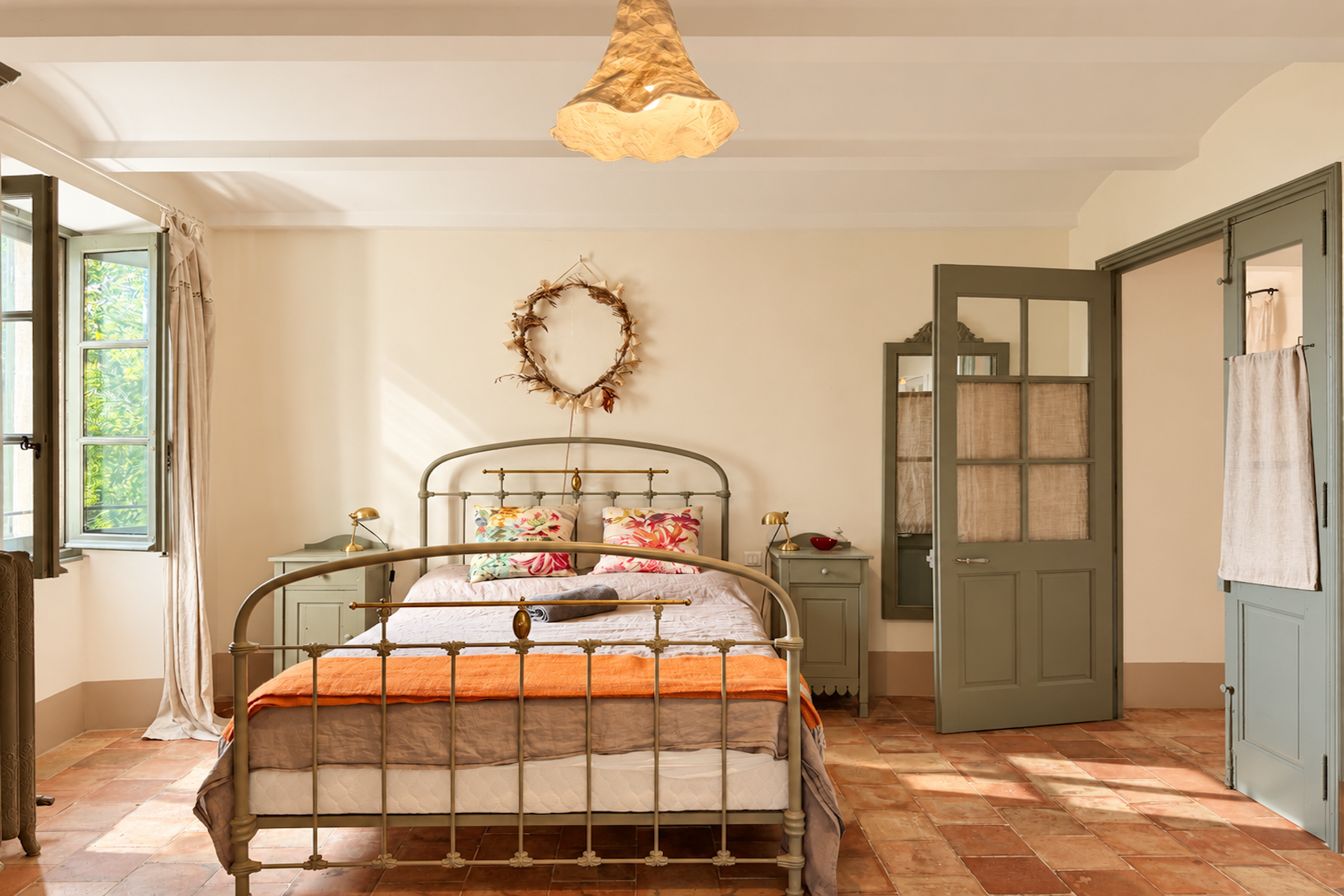 mas 10 Rooms for sale on UZES (30700)