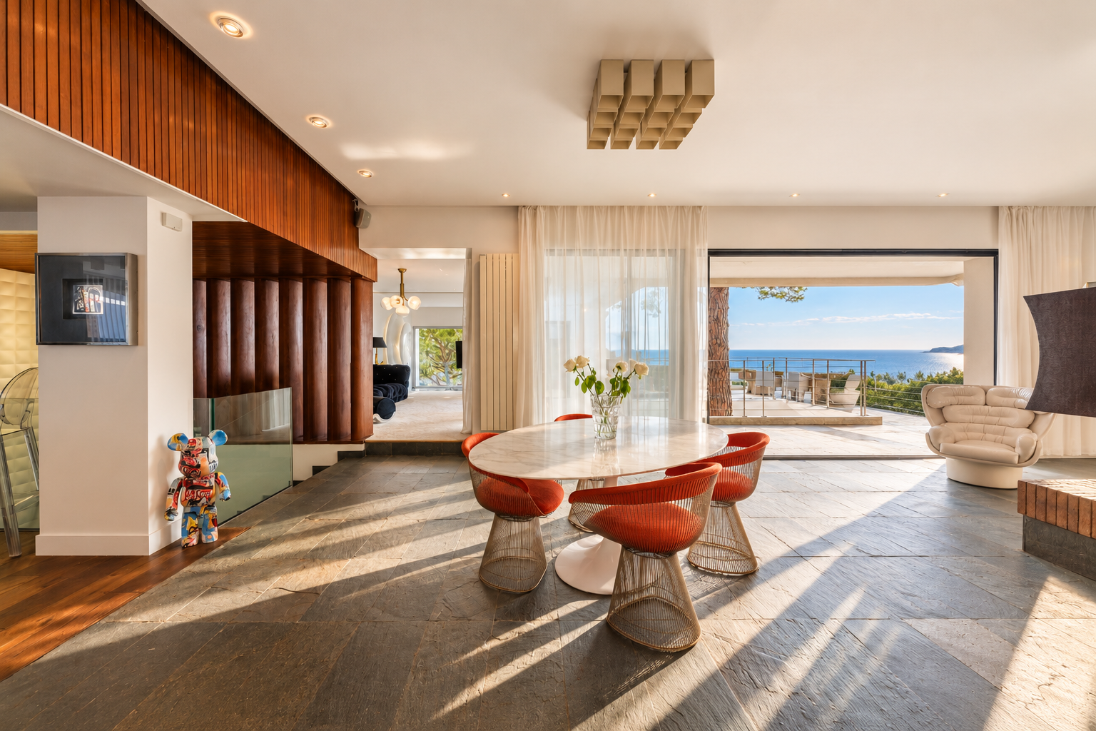 luxury villa 9 Rooms for sale on CASSIS (13260)