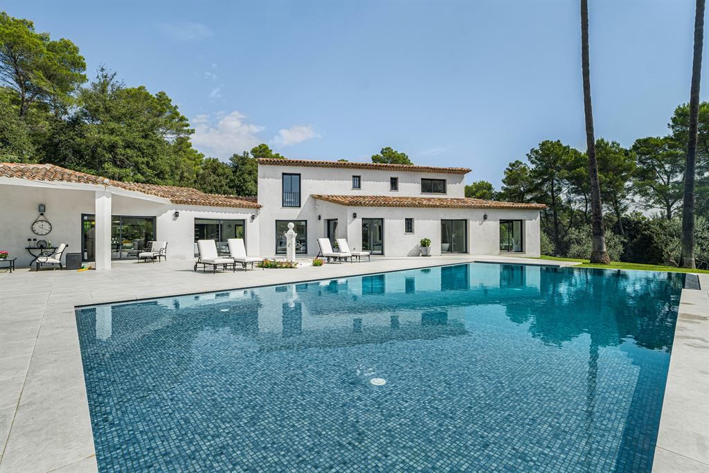 maison contemporaine 10 Pièces en vente sur MOUGINS (06250)