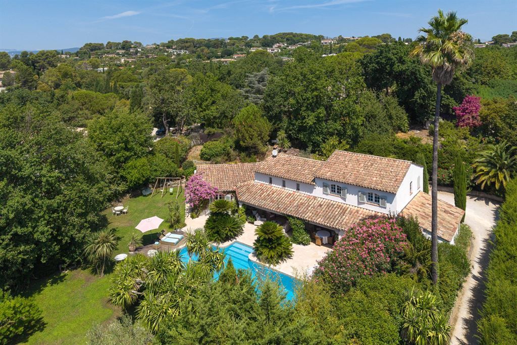 luxury villa 7 Rooms for sale on MOUGINS (06250)