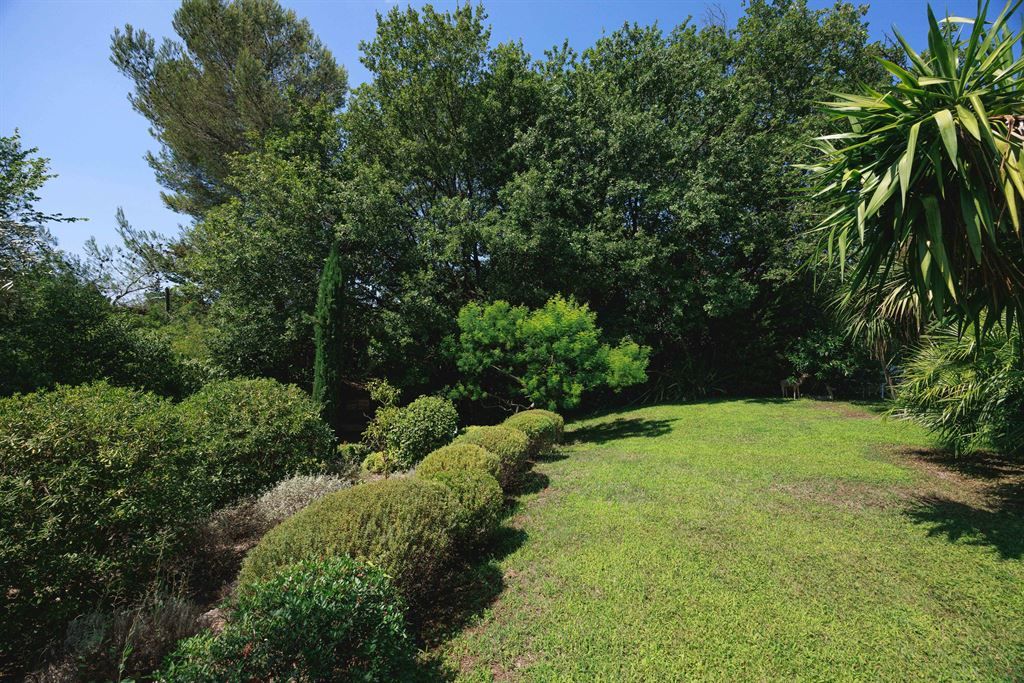 luxury villa 7 Rooms for sale on MOUGINS (06250)