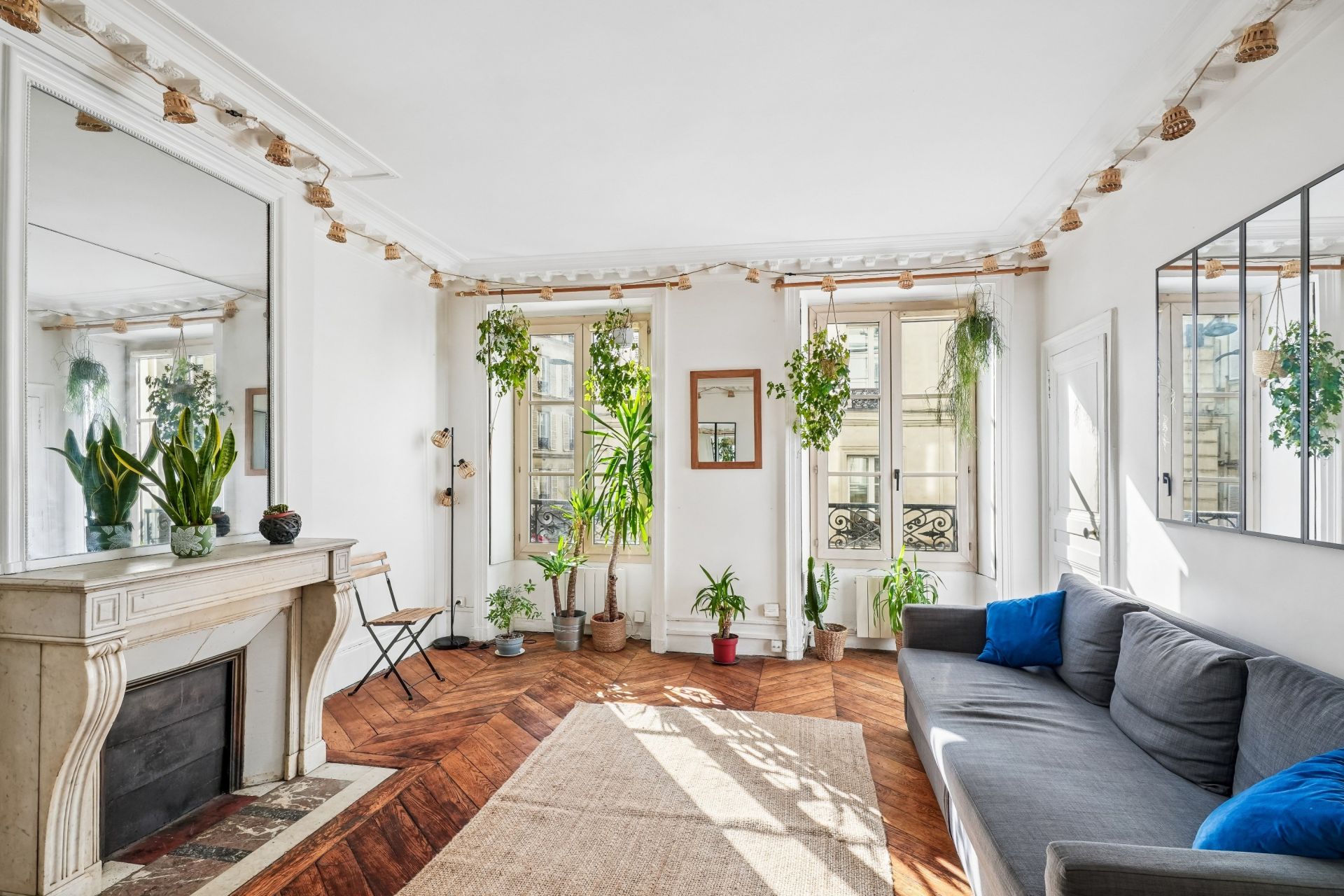 luxury apartment 4 Rooms for sale on PARIS (75009)