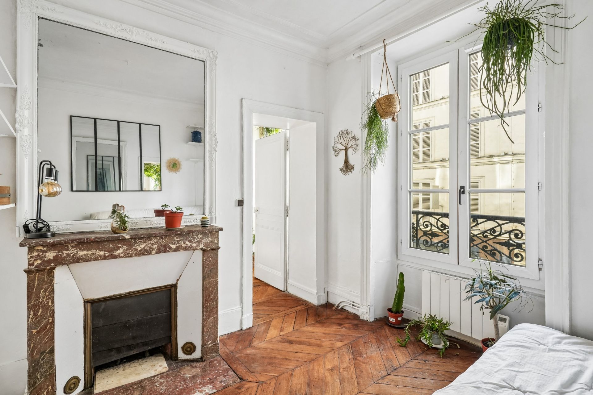 luxury apartment 4 Rooms for sale on PARIS (75009)