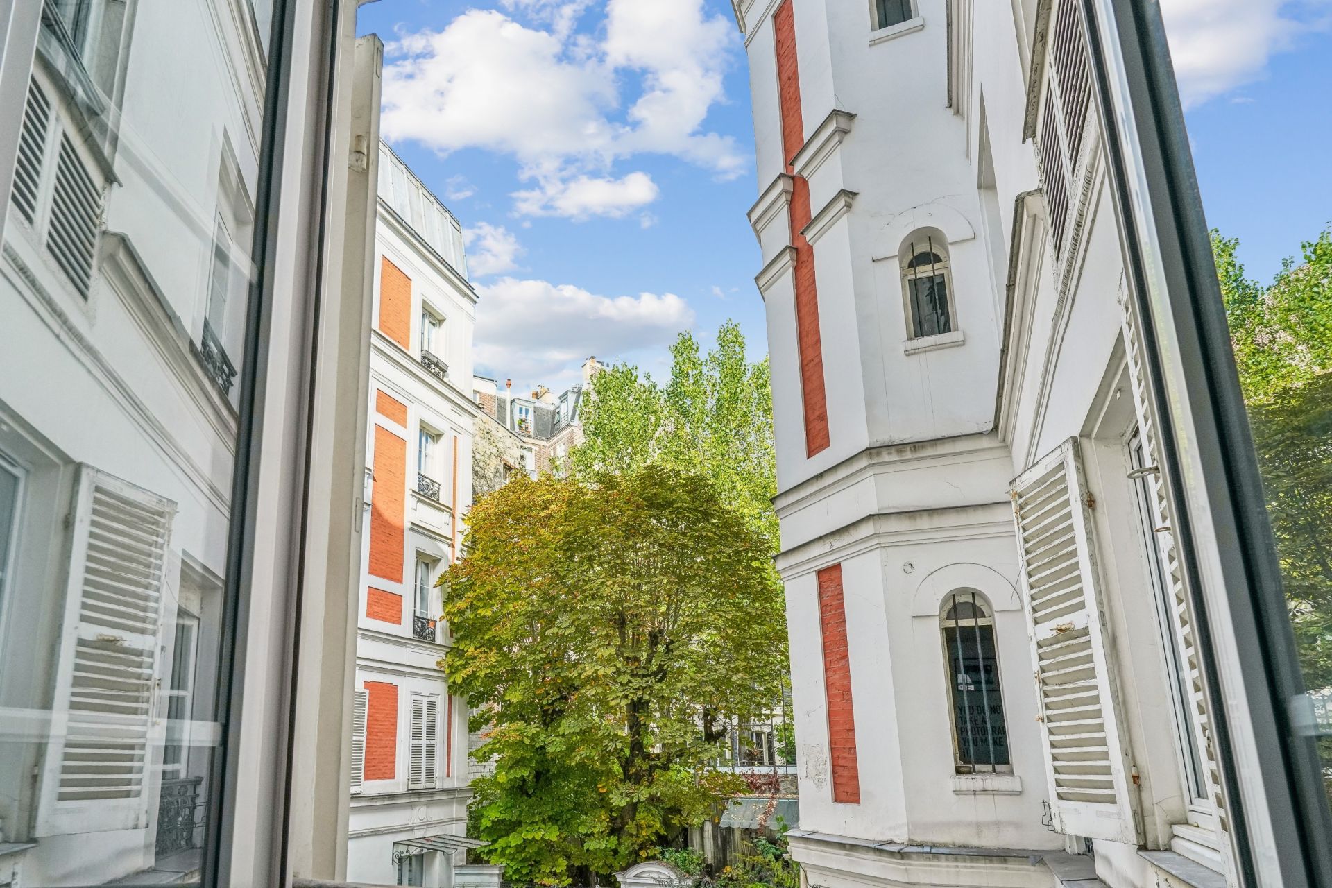 luxury apartment 4 Rooms for sale on PARIS (75009)