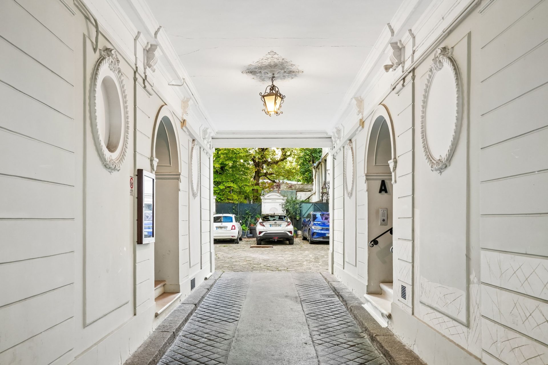 luxury apartment 4 Rooms for sale on PARIS (75009)